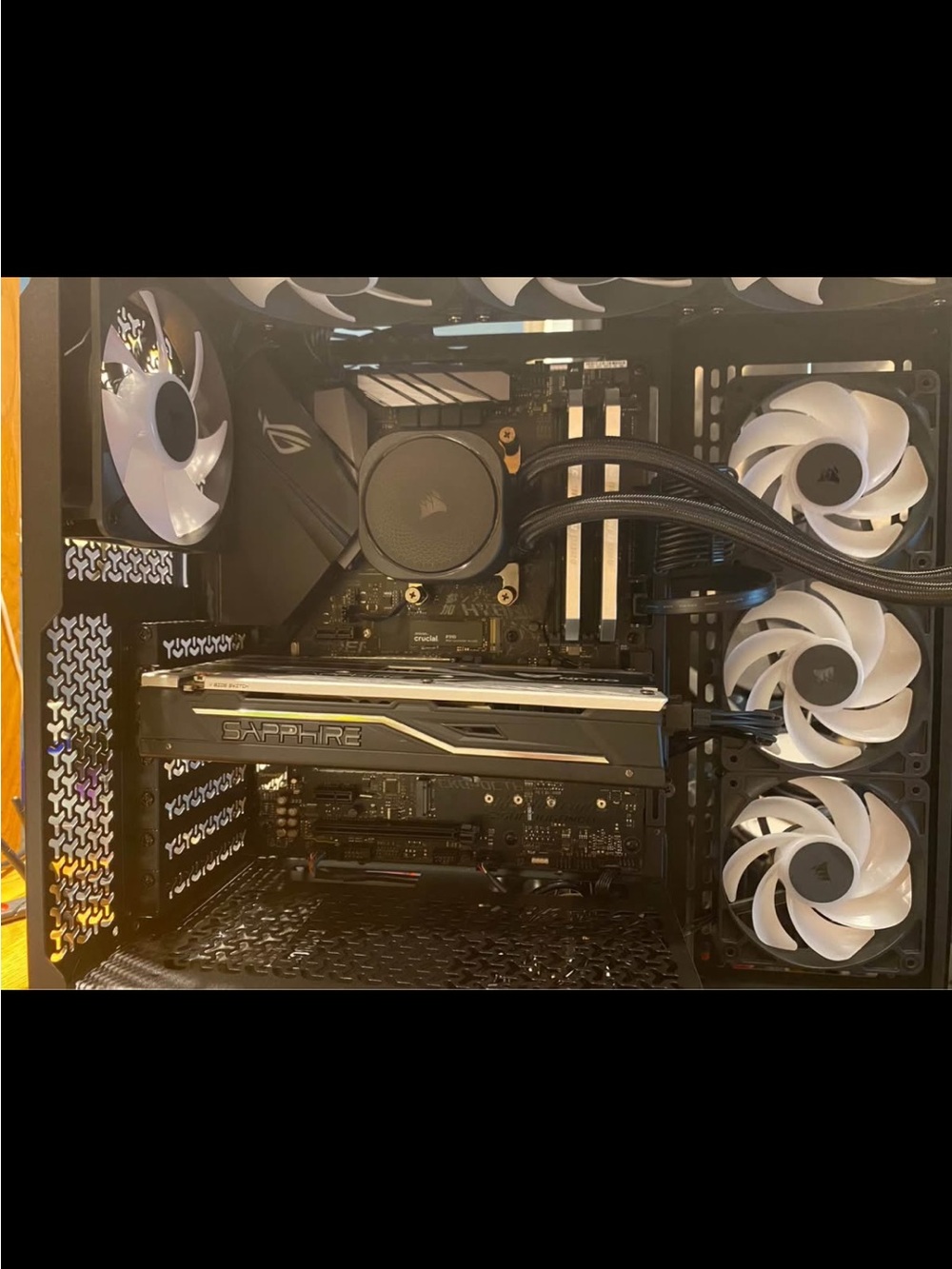 PRO BUILT GAMING PC - Picture 7 of 9